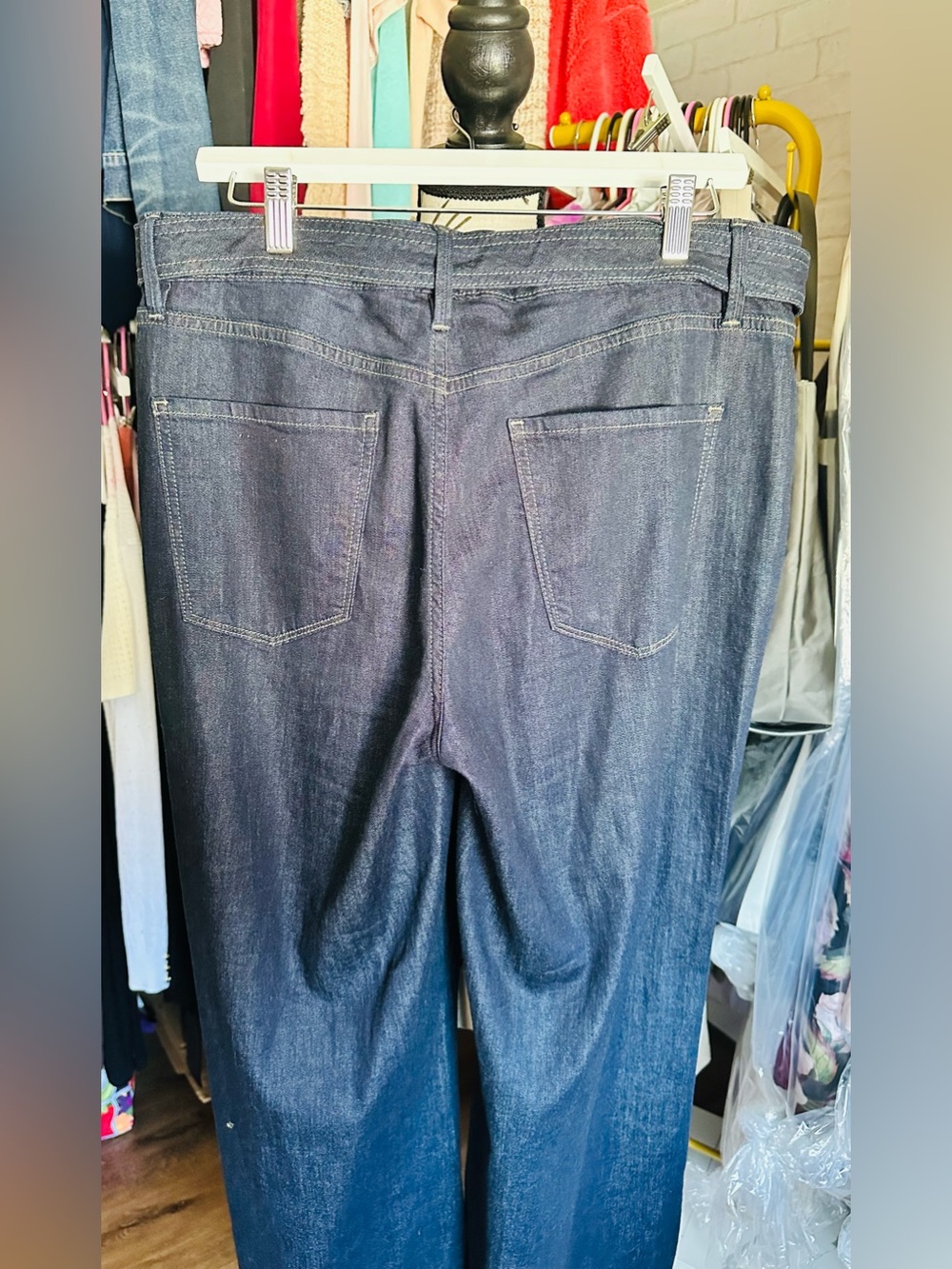 White House Black Market High-Rise Belted Wide-Leg Jean - Picture 7 of 10